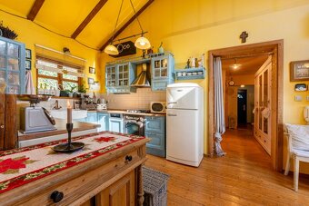 Prodej rodinného domu 165 m² na pozemku 944 m², Krupka - 9