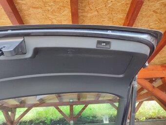 ŠKODA OCTAVIA COMBI SCOUT 2.0 TDI 135 KW DSG - 9