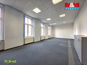 Pronájem kanceláří přímo u pěší zóny v Chebu, ul. Májová - 9