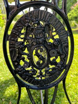 Obdélníkový stůl ze šicího stroje SINGER - 9