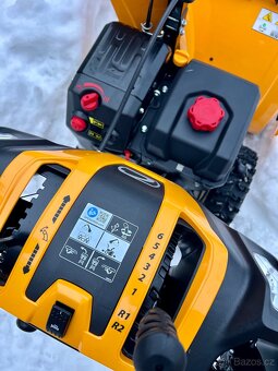 CUB CADET XS3 66SWE -třístupňová sněhová fréza s el. start. - 9