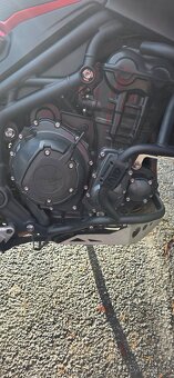 TRIUMPH 1200 EXPLORER - 9