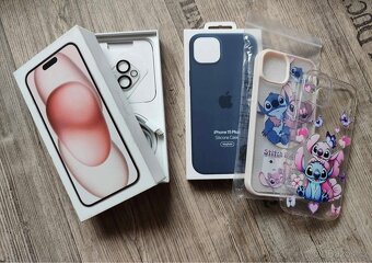 Apple iPhone 15 Plus 128GB v barvě pastelové pink - 9