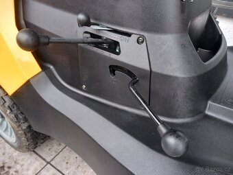Prodám zahradní traktor Rider Stiga Primo - 9