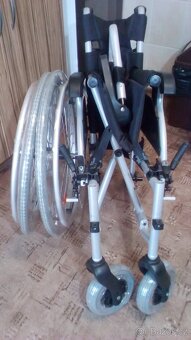 INVALIDNÍ VOZÍK-46CM-ODLEHČEN-BRZDY PRO DOPROVOD - 9