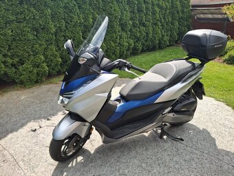 HONDA FORZA 125 - 9