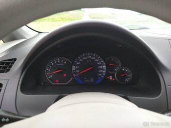 Mitsubishi Grandis 2,4 121kw, 2004 - 9