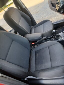 Škoda Roomster 1.2 tsi 63kw r.2010 - 9