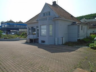 Pronájem  domu  Zlín  obchodní prostory  s bydlením - 9