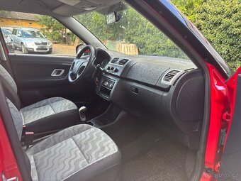 ŠKODA FABIA COMBI 1.4 16V AMBIENTE,KLIMATIZACE,EL.OKNA - 9