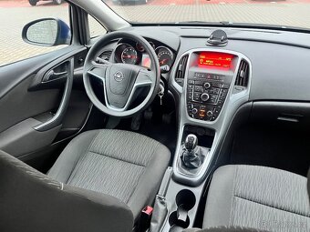 Opel Astra J kombi 1,6 16V, 2015, jen 127 tkm - 9
