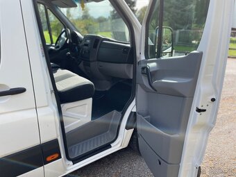 Vw Crafter 2.0TDI 100kw 6.místný - 9