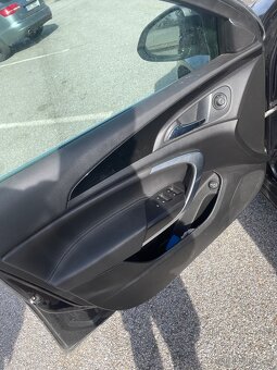Opel Insignia 2.0 CDTI - 9