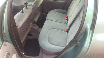 Peugeot 206 zelený - 9