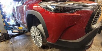 Toyota Corolla Cross,18' alu disky,nové, tpms - 9