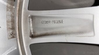 Tesla Model X kola R20 - 9