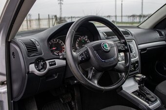 Škoda Octavia Combi 2.0 TDI CR DPF Ambition DSG - 9