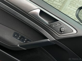 Volkswagen Golf VII hatchback - 9