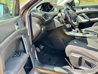 Peugeot 308 SW 2.0Hdi 110 kW - 9