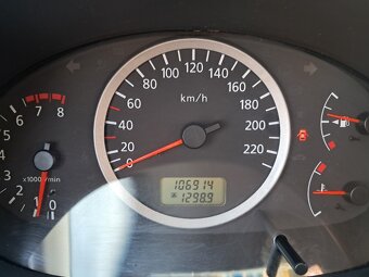 Nissan Almera Tino 1.8i 85 kW, r. 2005 – po servisu, STK 1/2 - 9