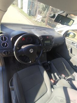 Golf Plus 1.6 FSI - 9