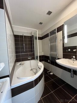 Pronájem bytu 3+1, Kmochova, Nová Ulice, 18000 Kč/měs, 75 m2 - 9