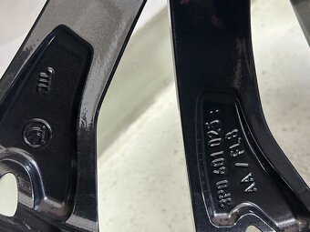 letní originál sada Škoda Superb IV Helix 19" 5x112 - 9