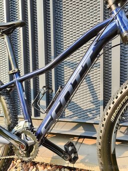 Scott Contessa Active 40 (2022), kola 27,5" - 9