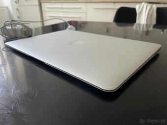 MacBook Air 11 - 9
