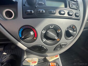 Ford Focus, 1.6 16V Zetec 74kW.Klima - 9