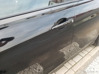 BMW 318d F31 manuál rok 2018 - 9