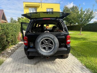 Jeep Liberty 3,8 v6 bez motoru - 9