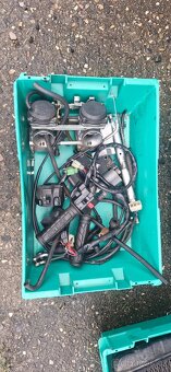 Kawasaki GPZ500 S - 9