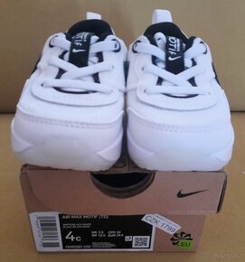 PRODÁM DĚTSKÉ BOTIČKY NIKE - 9