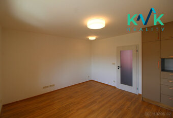 Byt 3+kk po kompletní rekonstrukci k pronájmu, Karlovy Vary - 9