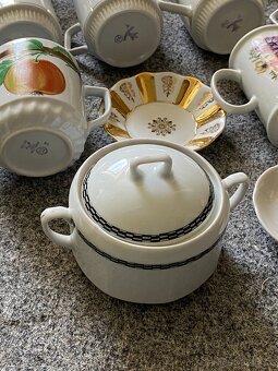 hrnek hrneček porcelán konvička servis nádobí retro - 9