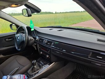 BMW 320i 2009 NEBOURANÝ, ORIGINÁLNÍ STAV - 9