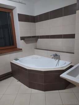 Pronájem bytu 3+KK 120m2 v RD Kněžpole u UH - 9