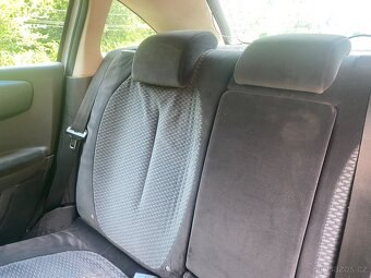 Citroen C4 1.6hdi-na opravu či díly - 9