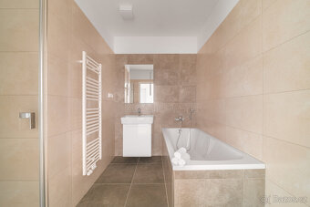 Prodej bytu 3 + kk 97 m² - 9