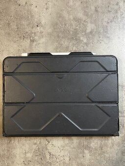 iPad Pro 10.5” 512 GB Cellular + Apple Pencil + Klávesnice - 9