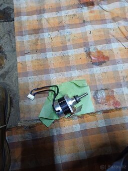 Bazénový vysavač Aguabot Galeon Fl - 9