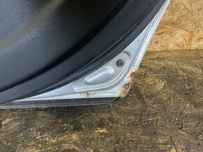 KOMPLETNĚ NASTORJENÉ PRAVÉ ZADNÍ DVEŘE AUDI A4 B7 LY7W - 9