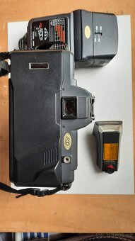 Yashica 230 AF, Yashica lens 35-70, Yashica blesk - 9