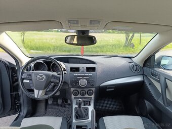 Mazda 3 1.6 - 9