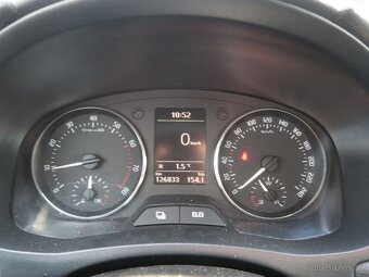 ŠKODA ROOMSTER 1.2 HTP 51kW 1.MAJITEL MÁLO KM - 9