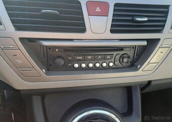 Citroën C4 Picasso 1,6 HDI nafta manuál 82 kw - 9