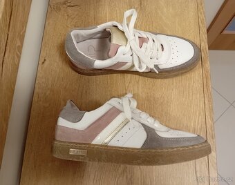 HIP Shoe Style dámské tenisky vel. 38 kožené - 9