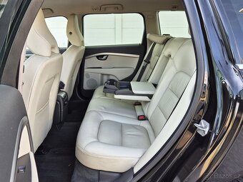 VOLVO V70 D4 120KW 5-VÁLEC 1.MAJ XENON KŮŽE TAŽNÉ. ALU - 9