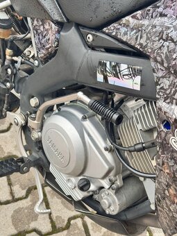 Yamaha XT125R - 9